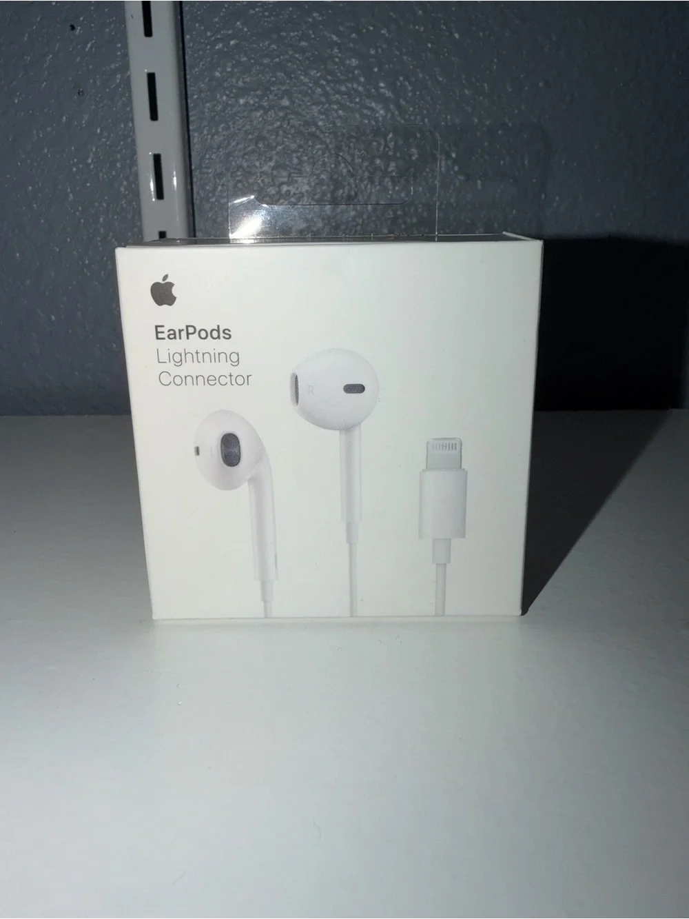 Apple White EarPods Lightning Cable Wired